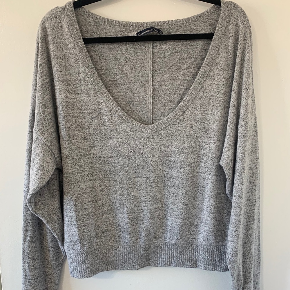 Abercrombie & Fitch v-neck sweater